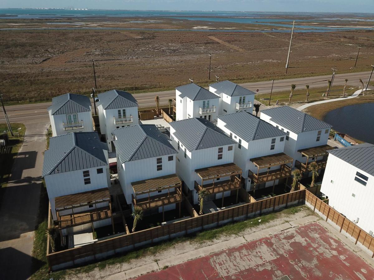 Southern Cross In Dorado Dunes Newly Built Home, Walk To Beach, Private Pool, Golf Cart Entire Stay ポート・アランサス エクステリア 写真